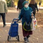 Assegno di accompagnamento 2026: grafico che mostra l'aumento dell'importo e i destinatari aggiornati.